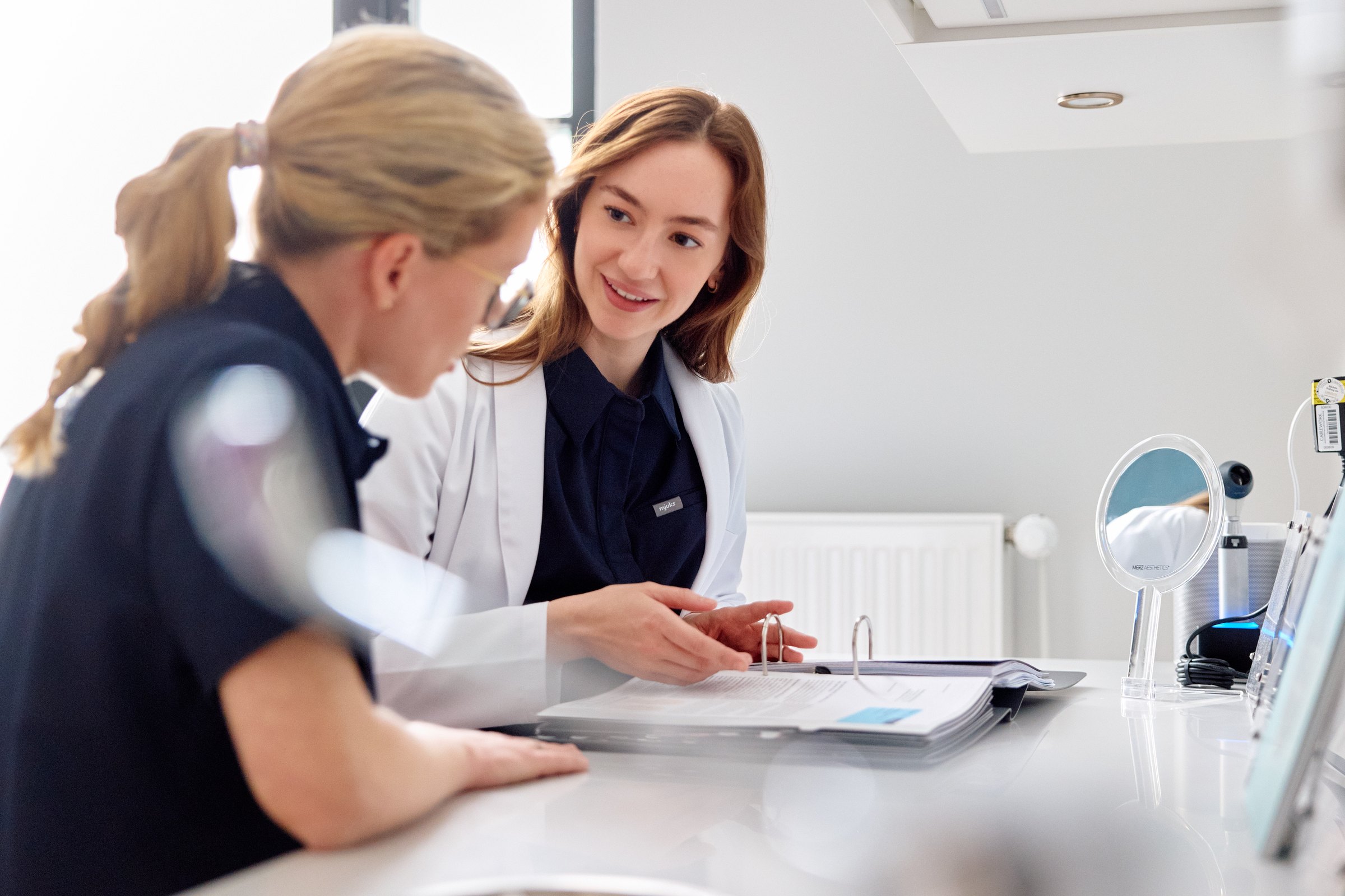 Beratungsgespräch in der Hamburg Dermatologie